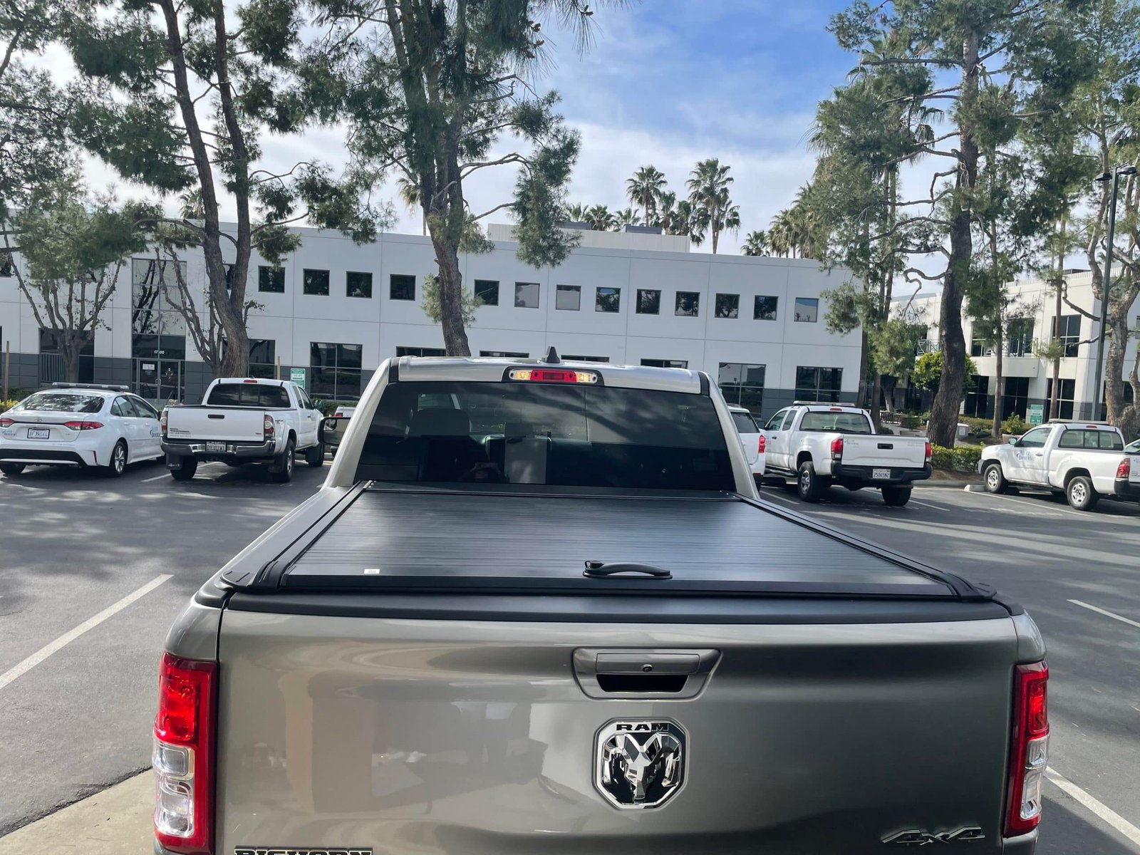 2009-2018 Ram 5.7ft Retractable Bed Cover