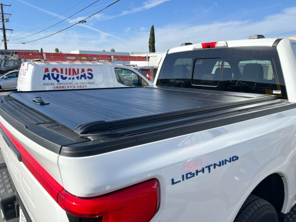 F150 Lightning Aluminum Retractable Tonneau Bed Cover