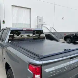 Chevrolet Silverado 5.8ft Retractable Bed Cover