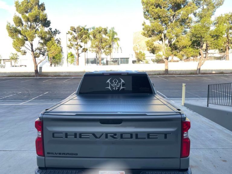 Chevrolet Silverado Low Profile Cover