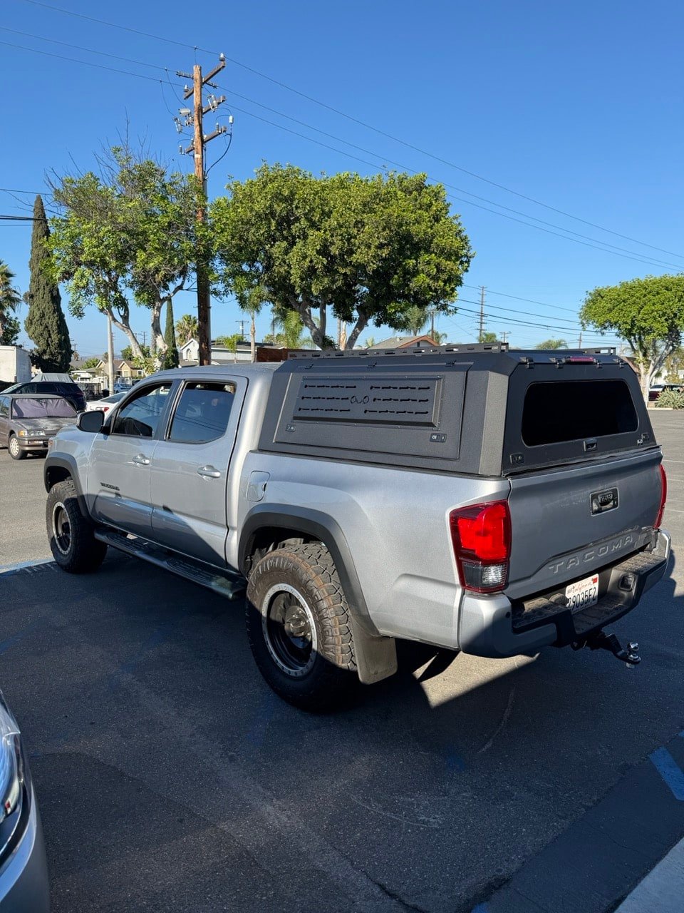 2016 - 2023 Tacoma 5ft Short Bed Camper Shell