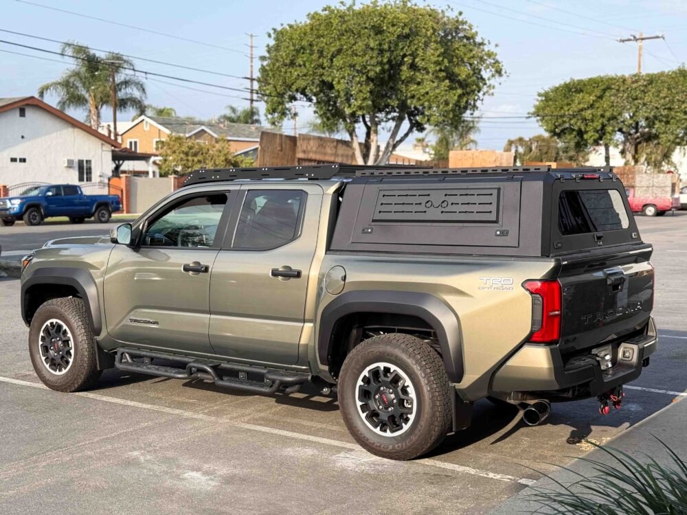 2025 Toyota Tacoma Short Bed 5ft Aluminum Camper Shell