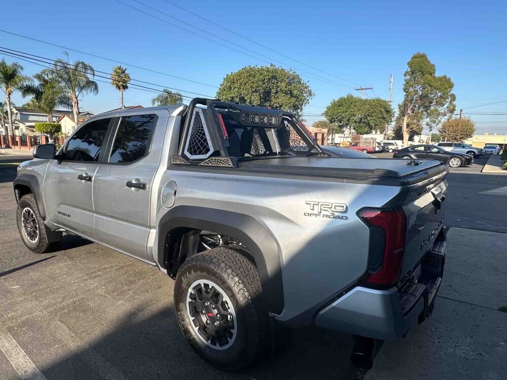 2024-2025 - Toyota Tacoma 5ft Retractable Cover