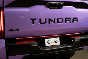 Tailgate light strip