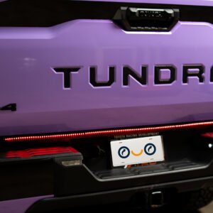 Tailgate light strip