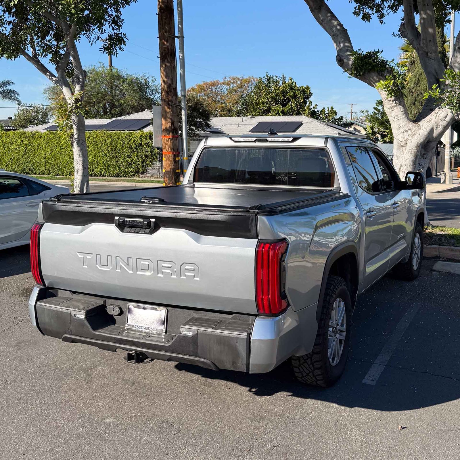 2026 Tundra 5.5ft Retractable Bed Cover