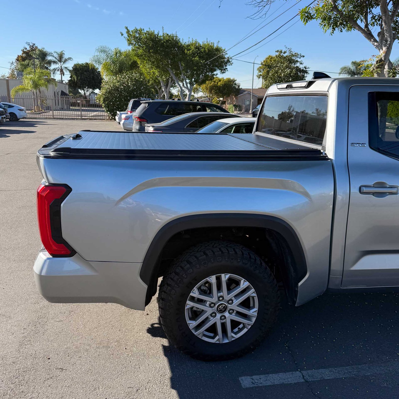 2026 Tundra 5.5ft Retractable Bed Cover