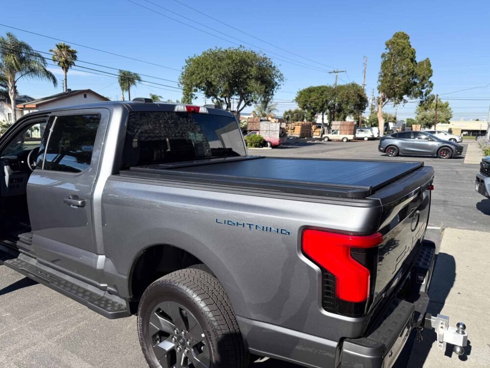 Ford F-150 Lightning Power Retractable Cover