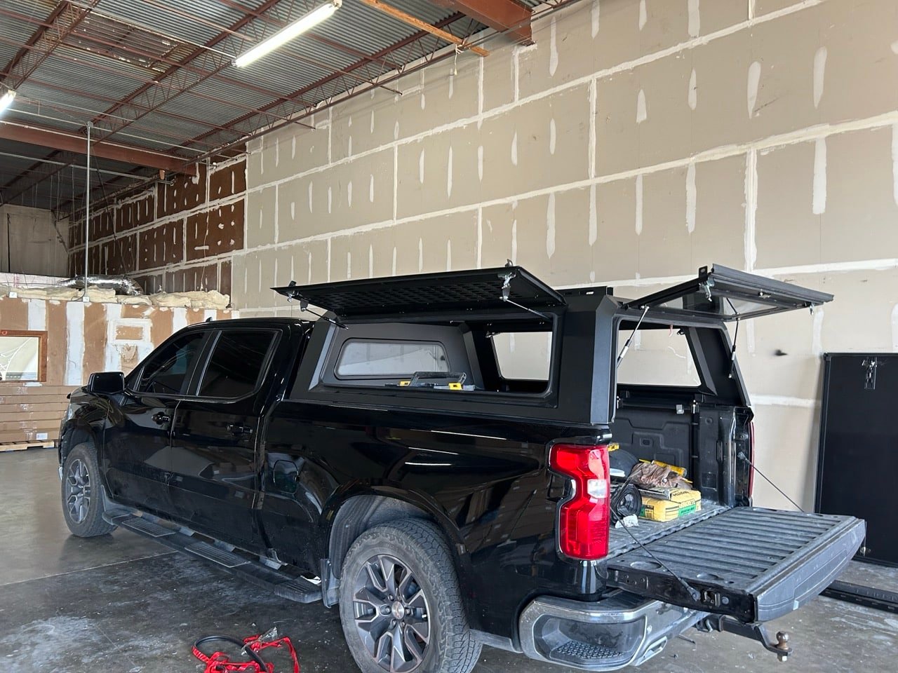2019-2026 Silverado 1500 6.5ft Camper Shell